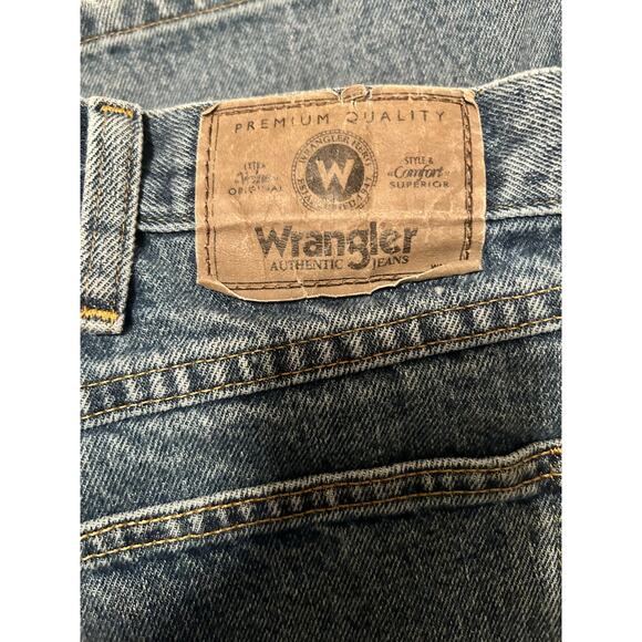 GUC Men's Wrangler Relaxed Fit Blue Jeans Size 38/30 - Picture 3 of 5